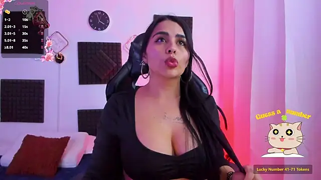 hannarusso online show from December 17, 2025, 8:58 pm