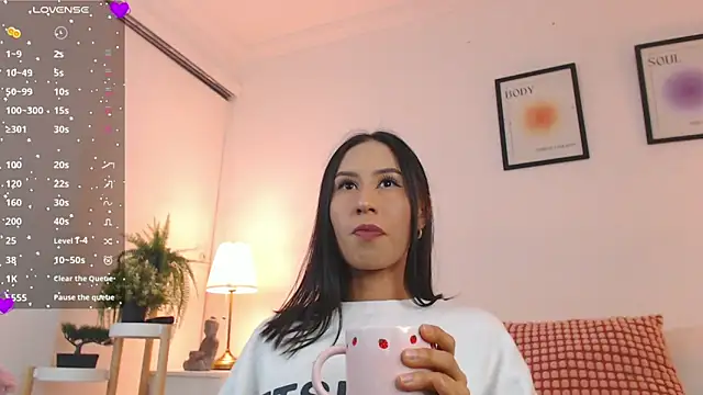 Valen ross  online show from September 14, 2025, 3:18 am