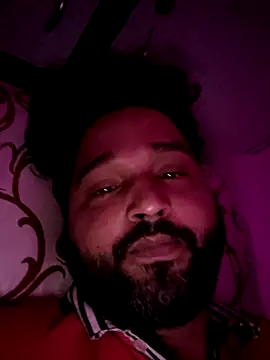 Snapshot of John96999 chatting on March 18, 2026, 10:43 pm John96999 online show from March 18, 2026, 10:43 pm