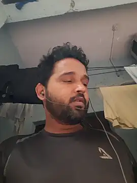 Snapshot of John96999 chatting on November 4, 2025, 7:34 am John96999 online show from November 4, 2025, 7:34 am