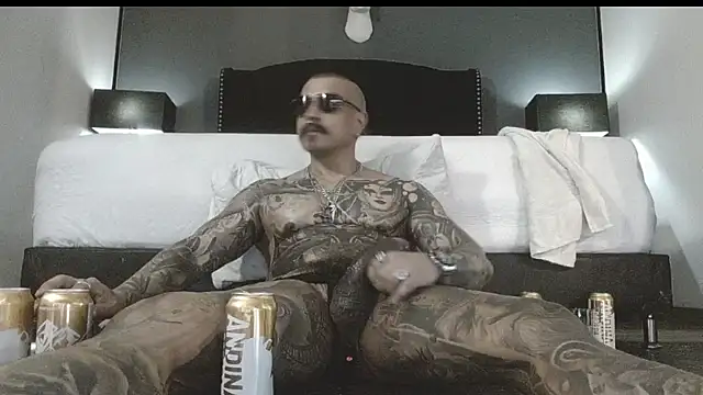 danilog515 online show from November 13, 2025, 11:08 pm