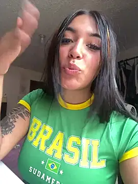 KatianPierce online show from June 17, 2026, 9:36 pm
