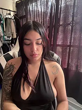 KatianPierce online show from July 8, 2026, 4:18 pm