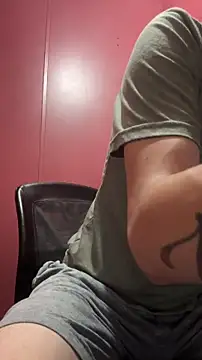 bwcizThrobbing online show from November 9, 2025, 2:59 am