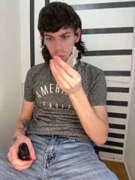 bwcizThrobbing online show from March 18, 2026, 5:14 pm