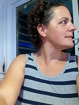 Snapshot of emiliemilf chatting on March 8, 2026, 5:55 am emiliemilf online show from March 8, 2026, 5:55 am