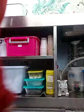 emiliemilf online show from October 17, 2025, 5:37 pm