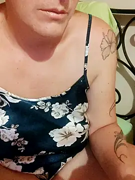 Snapshot of emiliemilf chatting on March 14, 2026, 7:36 am emiliemilf online show from March 14, 2026, 7:36 am