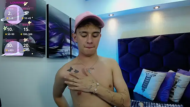 LiamWildx20 online show from September 10, 2025, 4:55 am