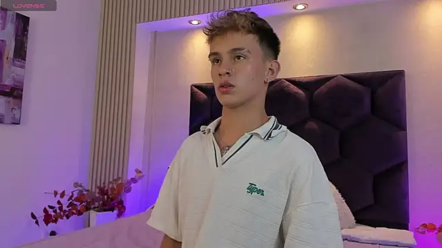 LiamWildx20 online show from July 15, 2026, 12:50 am
