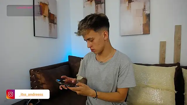 LiamWildx20 online show from July 30, 2026, 8:52 pm