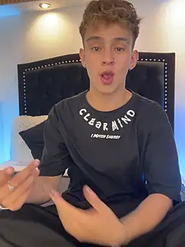 LiamWildx20 online show from August 4, 2026, 4:50 am
