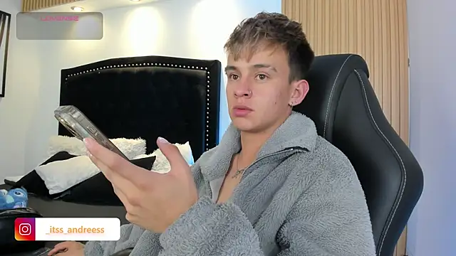 LiamWildx20 online show from July 25, 2026, 4:31 am