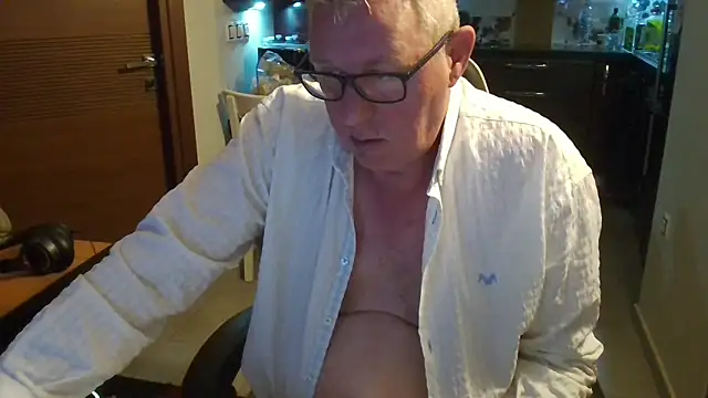 JamesBauer online show from February 26, 2026, 4:56 am