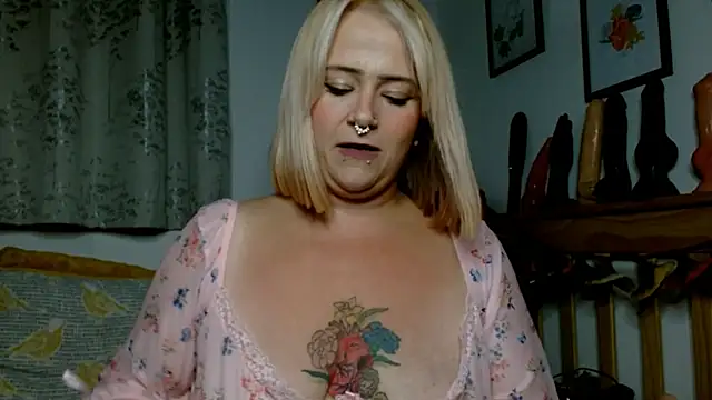 FilthyCuteOlivia online show from September 19, 2025, 8:13 pm