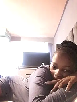 sexylira online show from March 21, 2025, 8:50 am