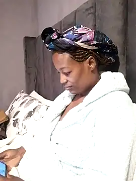 sexylira online show from October 1, 2025, 7:13 am