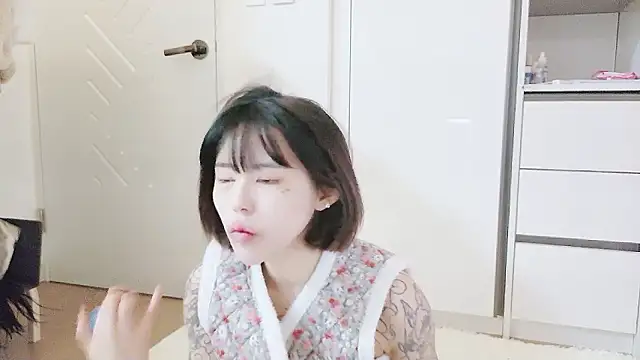 tangju7 online show from February 17, 2026, 1:41 pm