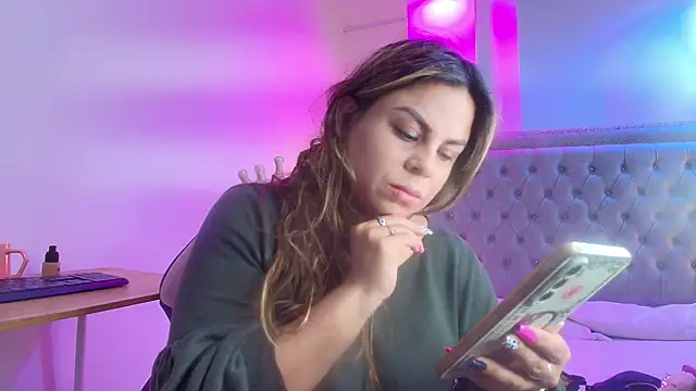 Lia adamsss online show from April 23, 2026, 4:41 am