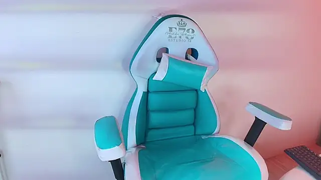 Snapshot of Lia_adamsss chatting on March 20, 2026, 3:29 am Lia adamsss online show from March 20, 2026, 3:29 am