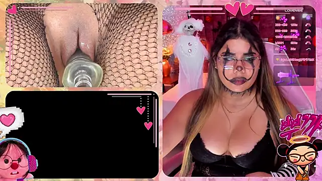 IsaCutie online show from October 31, 2025, 10:16 pm