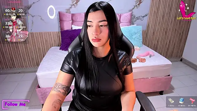 Nicolee19 online show from November 12, 2025, 11:03 am