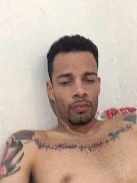 HenriquePhn online show from May 17, 2026, 6:52 pm