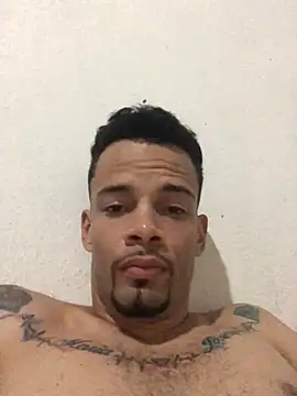 HenriquePhn online show from May 30, 2026, 12:06 am