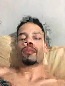 HenriquePhn online show from July 26, 2026, 3:13 am