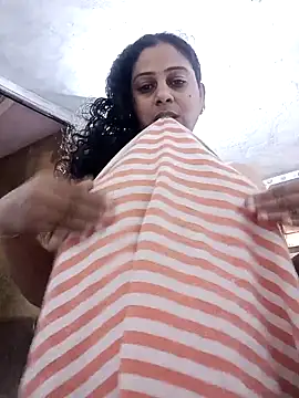 JENNIFERtamil online show from February 26, 2026, 7:52 am