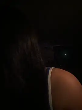 Snapshot of andrea_gomes_ chatting on March 11, 2026, 8:08 am andrea gomes online show from March 11, 2026, 8:08 am