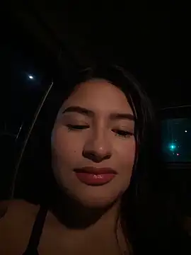 Snapshot of andrea_gomes_ chatting on March 31, 2026, 7:54 am andrea gomes online show from March 31, 2026, 7:54 am