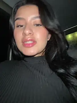 Snapshot of andrea_gomes_ chatting on January 6, 2026, 6:28 am andrea gomes online show from January 6, 2026, 6:28 am