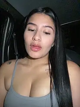 Snapshot of andrea_gomes_ chatting on March 27, 2026, 7:17 am andrea gomes online show from March 27, 2026, 7:17 am