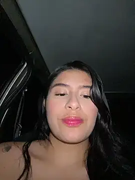 Snapshot of andrea_gomes_ chatting on March 28, 2026, 6:25 am andrea gomes online show from March 28, 2026, 6:25 am