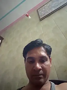 johnny8731 online show from April 13, 2026, 4:11 pm