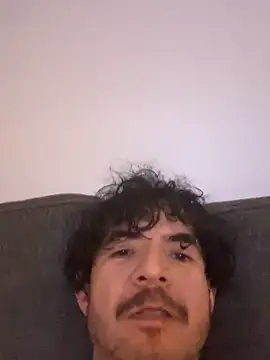 Snapshot of VicS119717 chatting on March 19, 2025, 2:02 pm VicS119717 online show from March 19, 2025, 2:02 pm