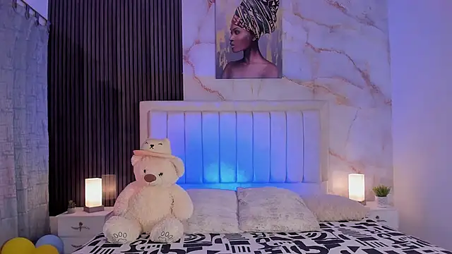 peachandtyron  online show from September 29, 2025, 5:47 am