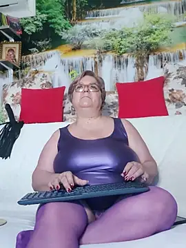 QueenPammy1 online show from October 8, 2025, 5:53 am