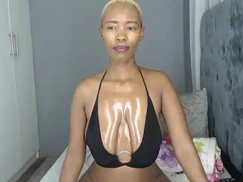 PREGGYGODESS online show from February 26, 2026, 7:14 pm