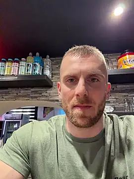 Snapshot of trainwithme chatting on March 12, 2026, 12:20 pm trainwithme online show from March 12, 2026, 12:20 pm