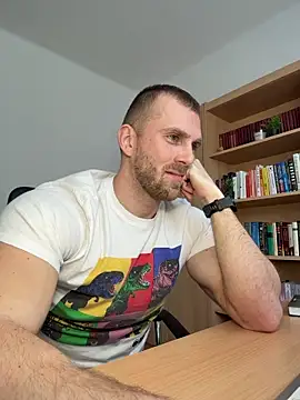 Snapshot of trainwithme chatting on March 24, 2026, 9:42 am trainwithme online show from March 24, 2026, 9:42 am