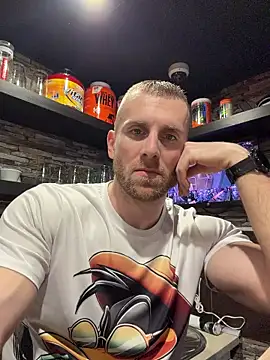 Snapshot of trainwithme chatting on February 18, 2026, 12:23 pm trainwithme online show from February 18, 2026, 12:23 pm