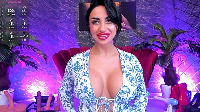 IzabelaTessa online show from May 8, 2026, 7:28 pm