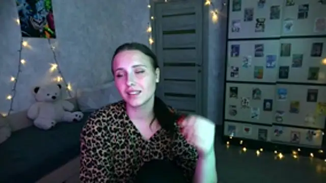 BarbiePieer online show from November 23, 2025, 1:32 pm