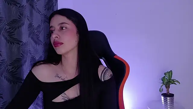 Snapshot of Misscarolsph chatting on July 7, 2026, 11:30 pm Misscarolsph online show from July 7, 2026, 11:30 pm