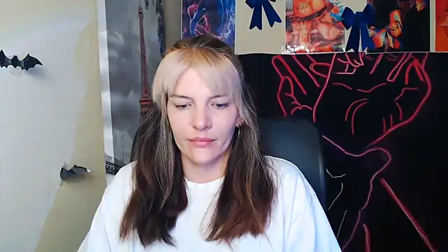 VanessaRey  online show from June 16, 2026, 6:46 am