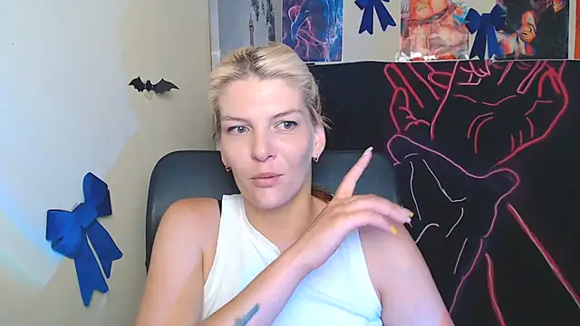 VanessaRey  online show from July 22, 2026, 6:48 am