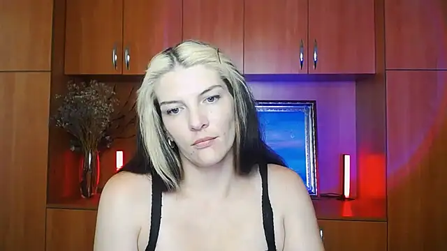 VanessaRey  online show from July 7, 2026, 7:23 am