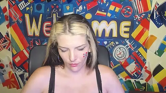 VanessaRey  online show from July 11, 2026, 6:19 pm